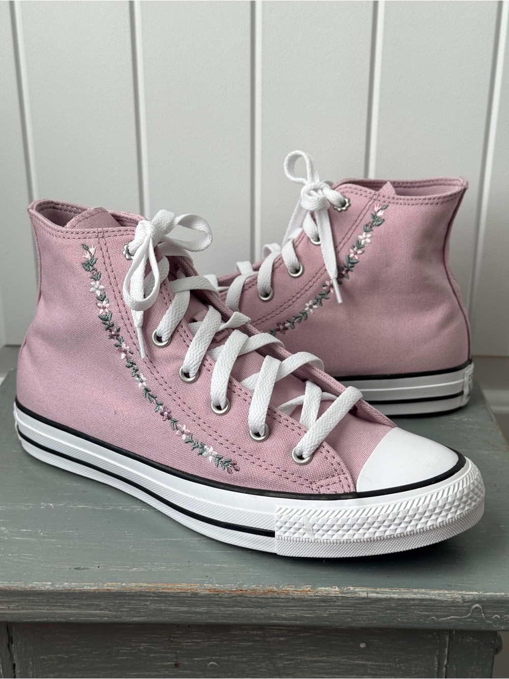 Converse Chuck Taylor All Star High Embroidered Feline Florals Size 6 See Below - Picture 1 of 9